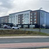 Holiday Inn Express & Suites